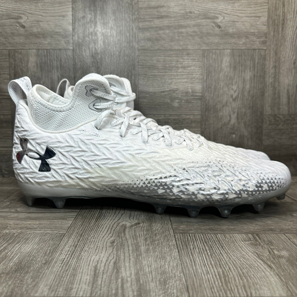 Under Armour Spotlight Clone Mens 14 White Football Cleats NEW 3026334-100